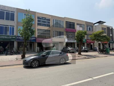 بحریہ ٹاؤن اوورسیز انکلیو بحریہ ٹاؤن,لاہور میں 1 کمرے کا 3 مرلہ دکان 60.0 ہزار میں کرایہ پر دستیاب ہے۔