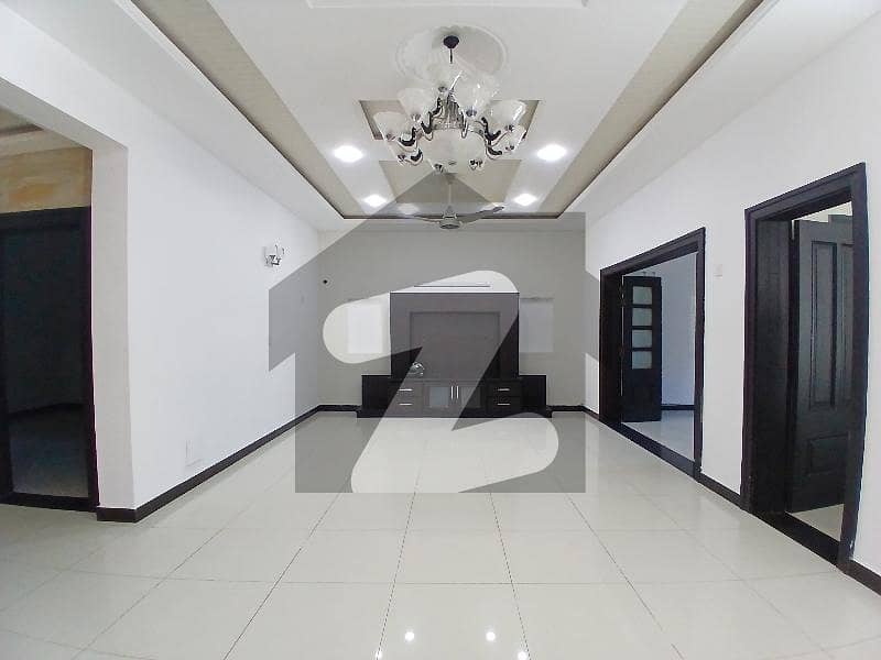 G13 35x70 Full house available for rent G13 35x70 Full house available for rent