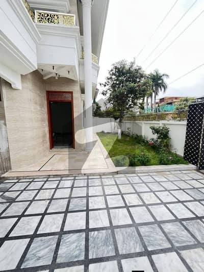 Beautiful Full House for Rent G-10