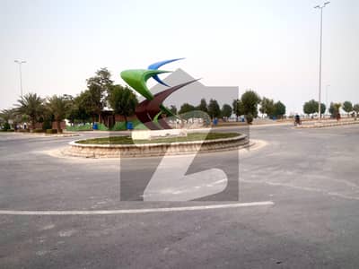 Hot location 5 marla plot