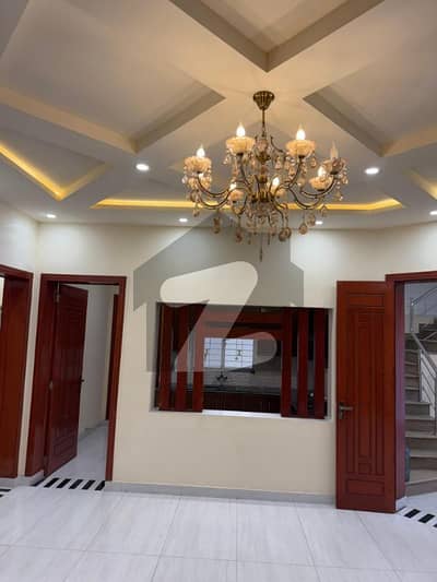 پاک عرب ہاؤسنگ سوسائٹی فیز 1 پاک عرب ہاؤسنگ سوسائٹی,لاہور میں 3 کمروں کا 5 مرلہ مکان 75.0 ہزار میں کرایہ پر دستیاب ہے۔