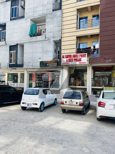 ایم پی سی ایچ ایس ۔ بلاک بی ایکسٹینشن 1 ایم پی سی ایچ ایس ۔ ملٹی گارڈنز,بی ۔ 17,اسلام آباد میں 1 مرلہ Studio دکان 82.0 لاکھ میں برائے فروخت۔