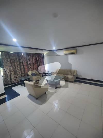 ڈپلومیٹک انکلیو اسلام آباد میں 2 کمروں کا 10 مرلہ فلیٹ 1.8 لاکھ میں کرایہ پر دستیاب ہے۔