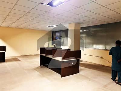1300 Sqft Well Maintained Office Real Pics Main Boulevard Gulberg Reasonable Rent