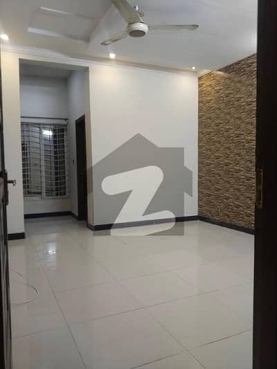 ایف ۔ 11 اسلام آباد میں 5 کمروں کا 10 مرلہ مکان 3.3 لاکھ میں کرایہ پر دستیاب ہے۔ ایف ۔ 11 اسلام آباد میں 5 کمروں کا 10 مرلہ مکان 3.3 لاکھ میں کرایہ پر دستیاب ہے۔