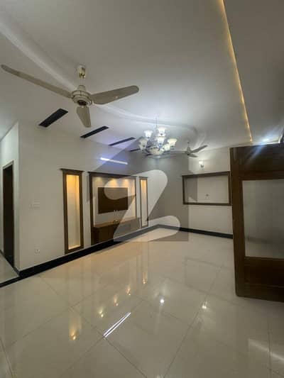 جی ۔ 11/3 جی ۔ 11,اسلام آباد میں 2 کمروں کا 7 مرلہ فلیٹ 1.25 لاکھ میں کرایہ پر دستیاب ہے۔