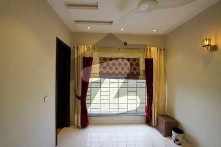 DHA PAHSE 7 -2 YEAR OLD HOSUE FOR SALE IN VERY REASONABLE PRICE