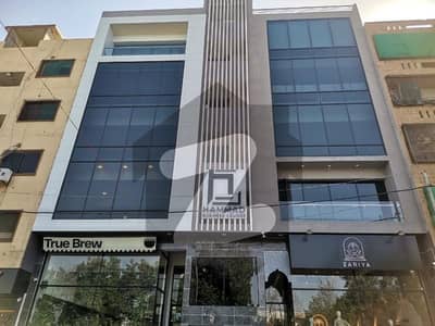 بخاری کمرشل ایریا ڈی ایچ اے فیز 6,ڈی ایچ اے ڈیفینس,کراچی میں 12 مرلہ Studio دفتر 4.0 لاکھ میں کرایہ پر دستیاب ہے۔