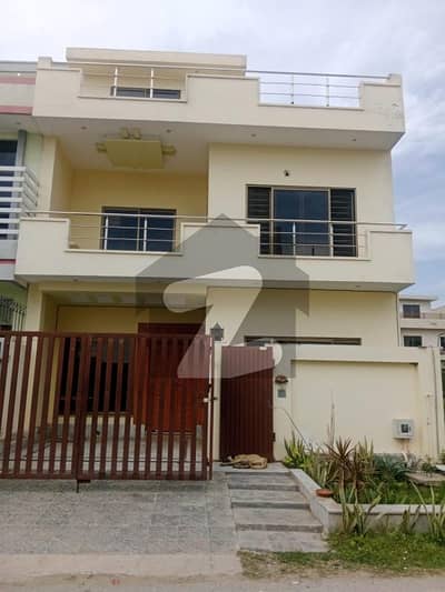 D-12 4 Marla House Up For rent