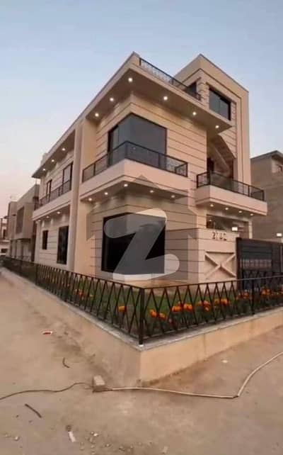 5 Marla 60 Feet Road Corner Designer house for sale