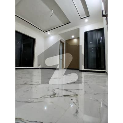 ایچ ۔ 13 اسلام آباد میں 1 کمرے کا 2 مرلہ فلیٹ 35.0 ہزار میں کرایہ پر دستیاب ہے۔