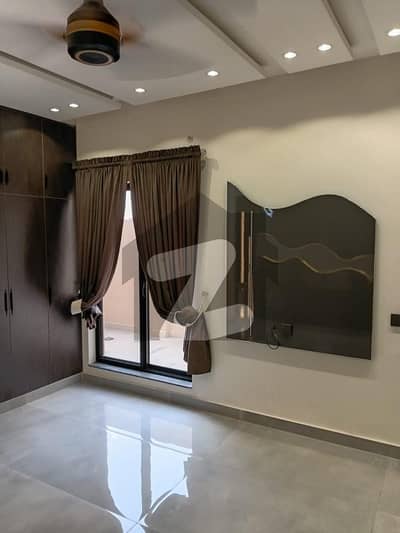 فارمانئیٹس ہاؤسنگ سکیم لاہور میں 2 کمروں کا 10 مرلہ مکان 48.0 ہزار میں کرایہ پر دستیاب ہے۔