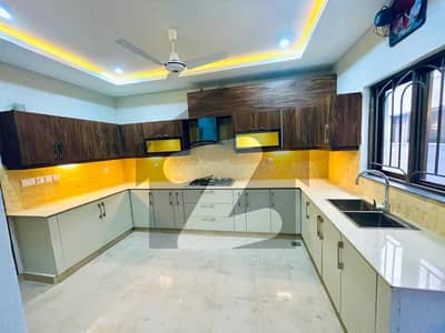 Brand New Brig House 5 Bed Neat And Cline Well Maintaine Near KFC And markit Avlialab For Rent in Askari 10 Sector S.