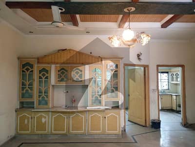 جوہر ٹاؤن لاہور میں 1 کمرے کا 5 مرلہ زیریں پورشن 50.0 ہزار میں کرایہ پر دستیاب ہے۔ جوہر ٹاؤن لاہور میں 1 کمرے کا 5 مرلہ زیریں پورشن 50.0 ہزار میں کرایہ پر دستیاب ہے۔