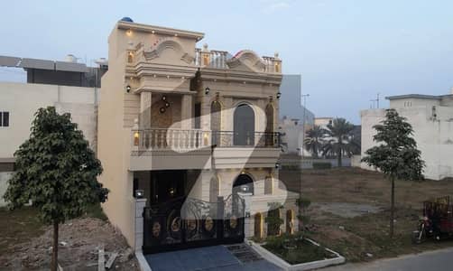 5 Marla Beautiful House for Rent | Near Park & Mosque