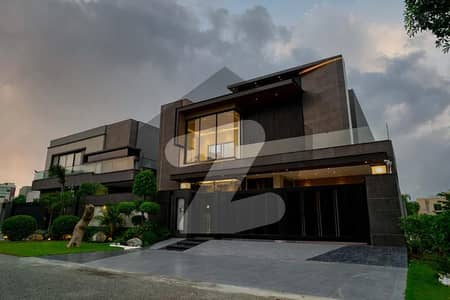 ڈی ایچ اے فیز 7 - بلاک ایکس فیز 7,ڈیفنس (ڈی ایچ اے),لاہور میں 5 کمروں کا 1 کنال مکان 7.8 کروڑ میں برائے فروخت۔