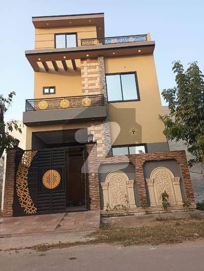 ایس اے گارڈنز فیز 2 ایس اے گارڈنز,جی ٹی روڈ,لاہور میں 3 کمروں کا 4 مرلہ مکان 1.1 کروڑ میں برائے فروخت۔