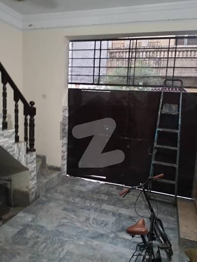 علامہ اقبال ٹاؤن لاہور میں 3 کمروں کا 5 مرلہ مکان 2.48 کروڑ میں برائے فروخت۔