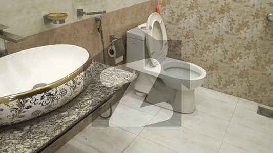 ایف ۔ 11 اسلام آباد میں 2 کمروں کا 10 مرلہ زیریں پورشن 1.5 لاکھ میں کرایہ پر دستیاب ہے۔