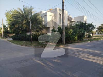 Corner 1 Kanal old House On 60 Feet Road with basement