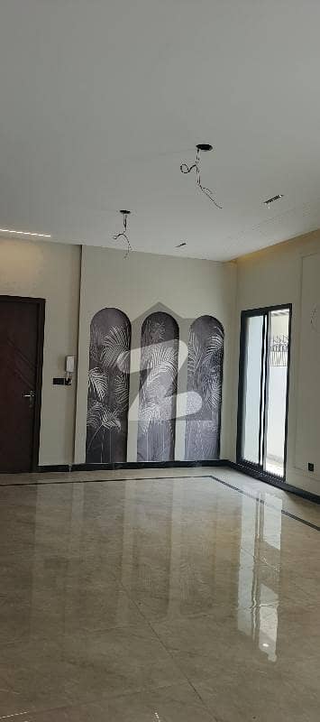 One Unite Villa For sale in Askari 6 برگیڈیئر House Having 5Bedroom Drawing tv lounge American kitchen Small kitchen First floor