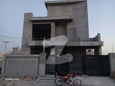 سینٹرل پارک ہاؤسنگ سکیم لاہور میں 3 کمروں کا 10 مرلہ مکان 2.99 کروڑ میں برائے فروخت۔