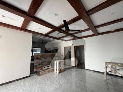 پی اینڈ ڈی ہاؤسنگ سوسائٹی لاہور میں 6 کمروں کا 10 مرلہ مکان 1.6 لاکھ میں کرایہ پر دستیاب ہے۔