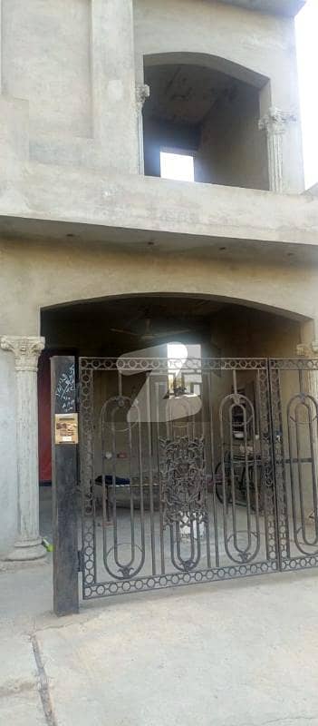 ایل ڈی اے ایوینیو لاہور میں 6 کمروں کا 10 مرلہ مکان 2.6 کروڑ میں برائے فروخت۔