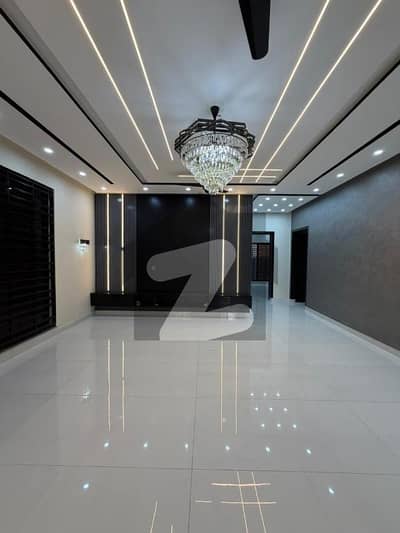 لیک سٹی رائیونڈ روڈ,لاہور میں 2 کمروں کا 10 مرلہ زیریں پورشن 1.25 لاکھ میں کرایہ پر دستیاب ہے۔