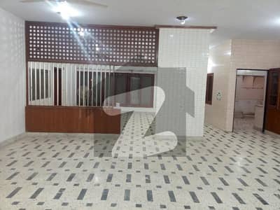 800, SQYARD FIRST FLOOR PORTION AVAILABLE FOR SILENT COMMERCIAL OFFICE USED AVAILABLE VIP LOCATION MAIN ROAD OUT CLASS LOCATION