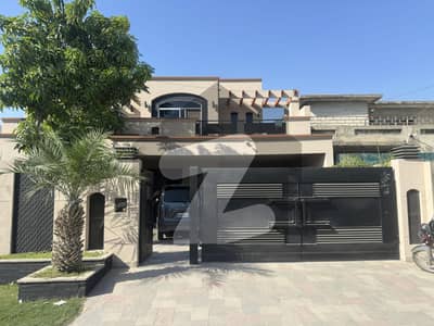 1 Kanal Owner Built Lavish House For Sale Johar Town Phase 1 E1 Block | Prime Location