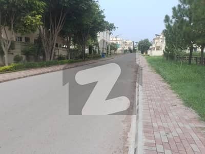 5 Marla buleverd plot for sale sector I