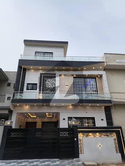 Exclusive 5 Marla residence in Canal garden