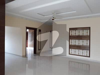 House For Rent In G-13 (10 Marla)