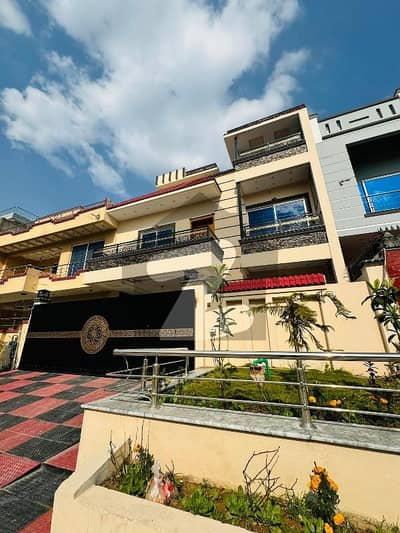 Very Nice Located 3 Bed Portion Available For Rent in Gulraiz