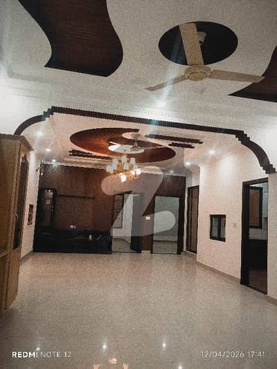 جوہر ٹاؤن فیز 1 جوہر ٹاؤن,لاہور میں 6 کمروں کا 10 مرلہ مکان 4.25 کروڑ میں برائے فروخت۔