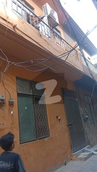 2.5 marla tripple story house available for sale in gulshan e ravi
