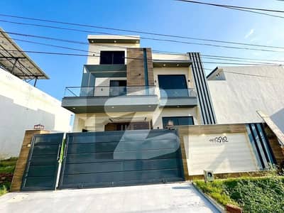 آئی ۔ 14/4 آئی ۔ 14,اسلام آباد میں 7 کمروں کا 8 مرلہ مکان 4.5 کروڑ میں برائے فروخت۔