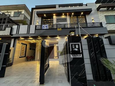 Elegant 10 Marla Modern House In G Block Central Park Ready To Move