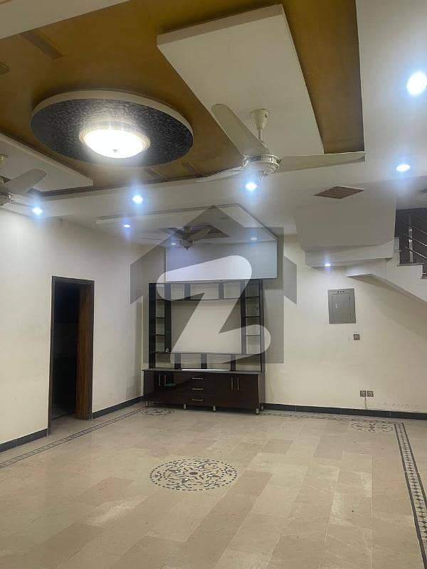 35x70 10 Marla House Prime Location for rent in G-13 35x70 10 Marla House Prime Location for rent in G-13