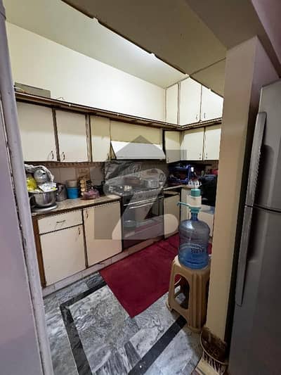 Well Maintained Flat Available for sale At prime location of Gulistan e Jauhar block 13