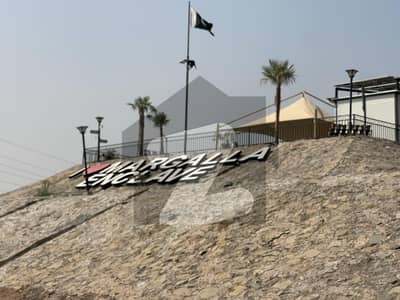 مارگلہ انکلیو مارگلہ ایونیو,اسلام آباد میں 1 کنال رہائشی پلاٹ 6.2 کروڑ میں برائے فروخت۔