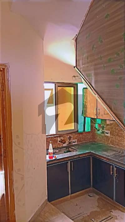 بسم اللہ ہاؤسنگ سکیم جی ٹی روڈ,لاہور میں 1 کمرے کا 3 مرلہ مکان 18.0 ہزار میں کرایہ پر دستیاب ہے۔