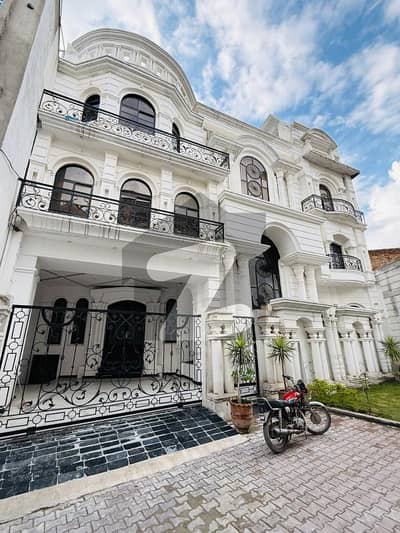 علی ہومز ورسک روڈ,پشاور میں 9 کمروں کا 11 مرلہ مکان 5.7 کروڑ میں برائے فروخت۔