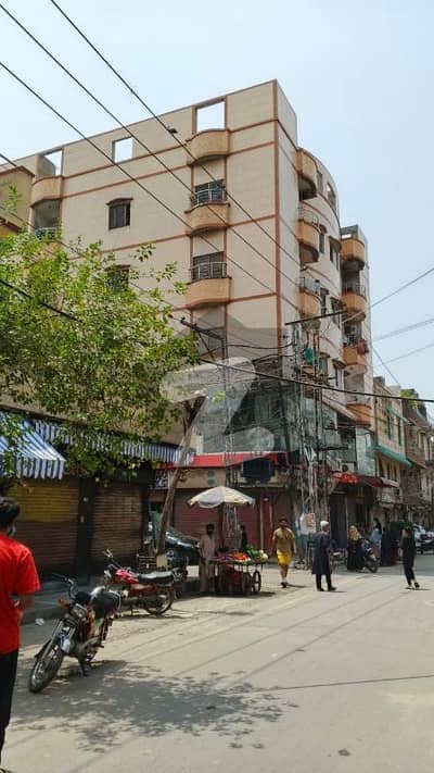 کریم پارک فیروزپور روڈ,لاہور میں 1 کنال Studio عمارت 60.0 کروڑ میں برائے فروخت۔