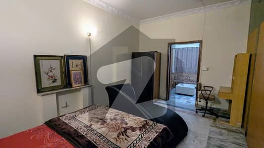 FOR RENT Furnished 1 Bed with Lounge only for 2 Bachelors F_8/3