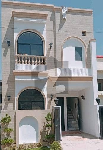 پام وسٹا رائیونڈ روڈ,لاہور میں 3 کمروں کا 3 مرلہ مکان 1.2 کروڑ میں برائے فروخت۔