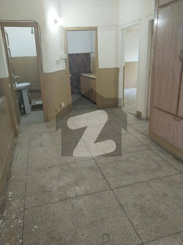 i. 8.1 Family flat for rent i. 8.1 Family flat for rent