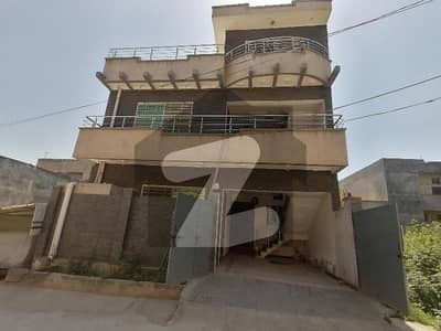 ائیرپورٹ ہاؤسنگ سوسائٹی - سیکٹر 4 ائیرپورٹ ہاؤسنگ سوسائٹی,راولپنڈی میں 4 کمروں کا 6 مرلہ مکان 2.15 کروڑ میں برائے فروخت۔