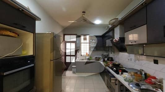 نیوی ہاؤسنگ سکیم کارساز کراچی میں 14 مرلہ Studio مکان 19.0 کروڑ میں برائے فروخت۔